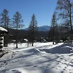 Ξενοδοχείο Wolf 3*