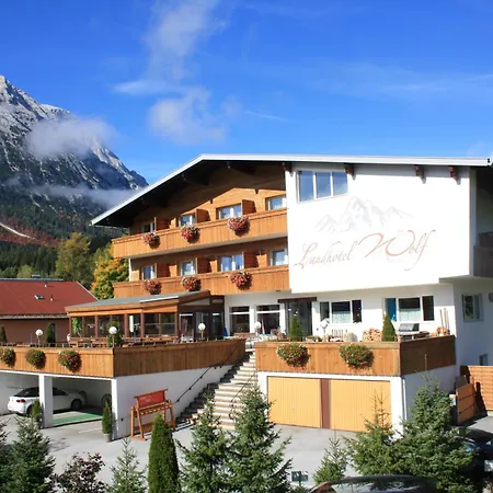 沃尔夫乡间酒店 洛伊塔施